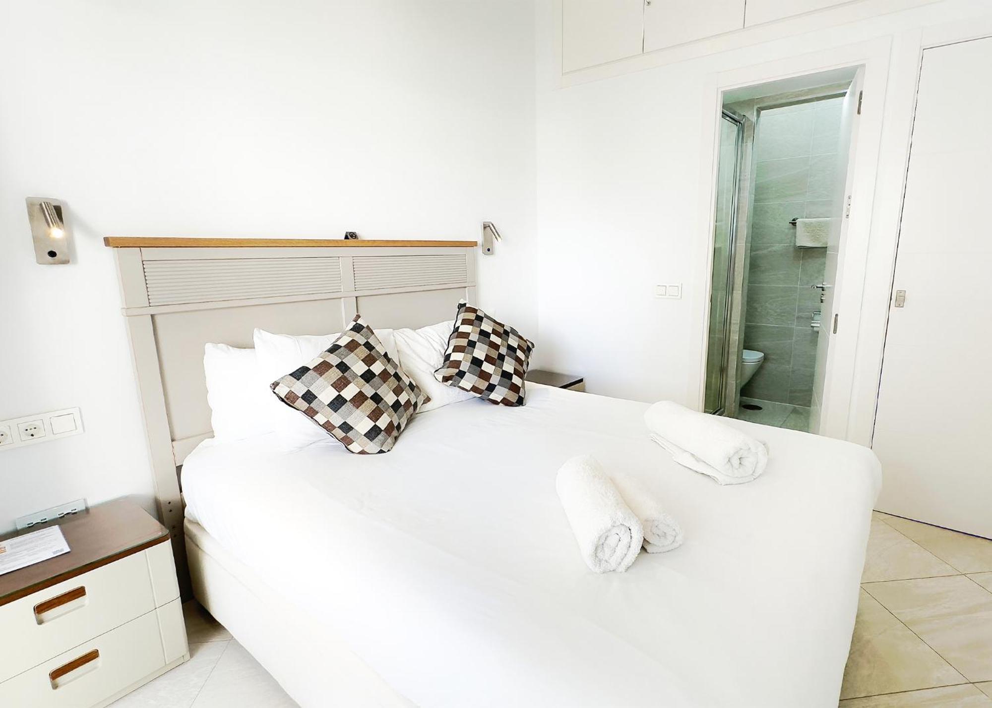 Skol 322 - Completely Renovated Front Appartement *