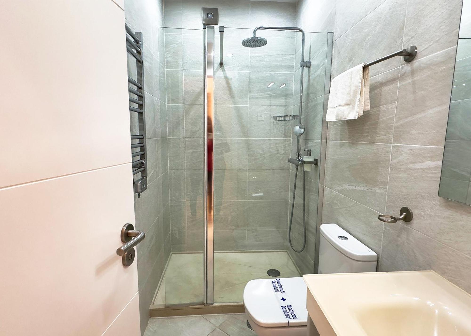 Skol 322 - Completely Renovated Front Appartement *